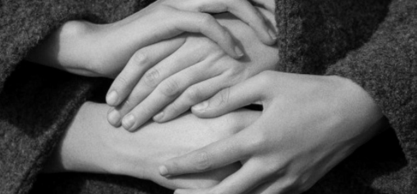 [#MEDESTANDERS] Deze concrete acties kun jij ondernemen om geweld tegen vrouwen te stoppen