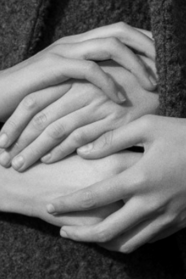 [#MEDESTANDERS] Deze concrete acties kun jij ondernemen om geweld tegen vrouwen te stoppen