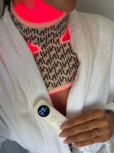 Neck & Decolleté Red LED Light Mask